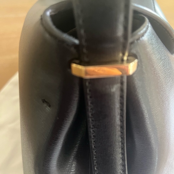 TOTEME Black t-lock - Picture 5 of 13